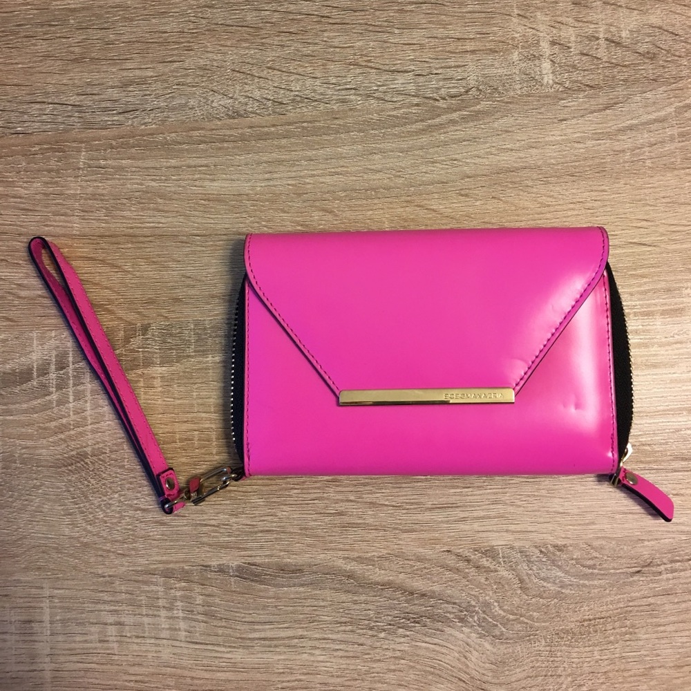 BCBGMAXAZRIA Pink Wallet Wristlet