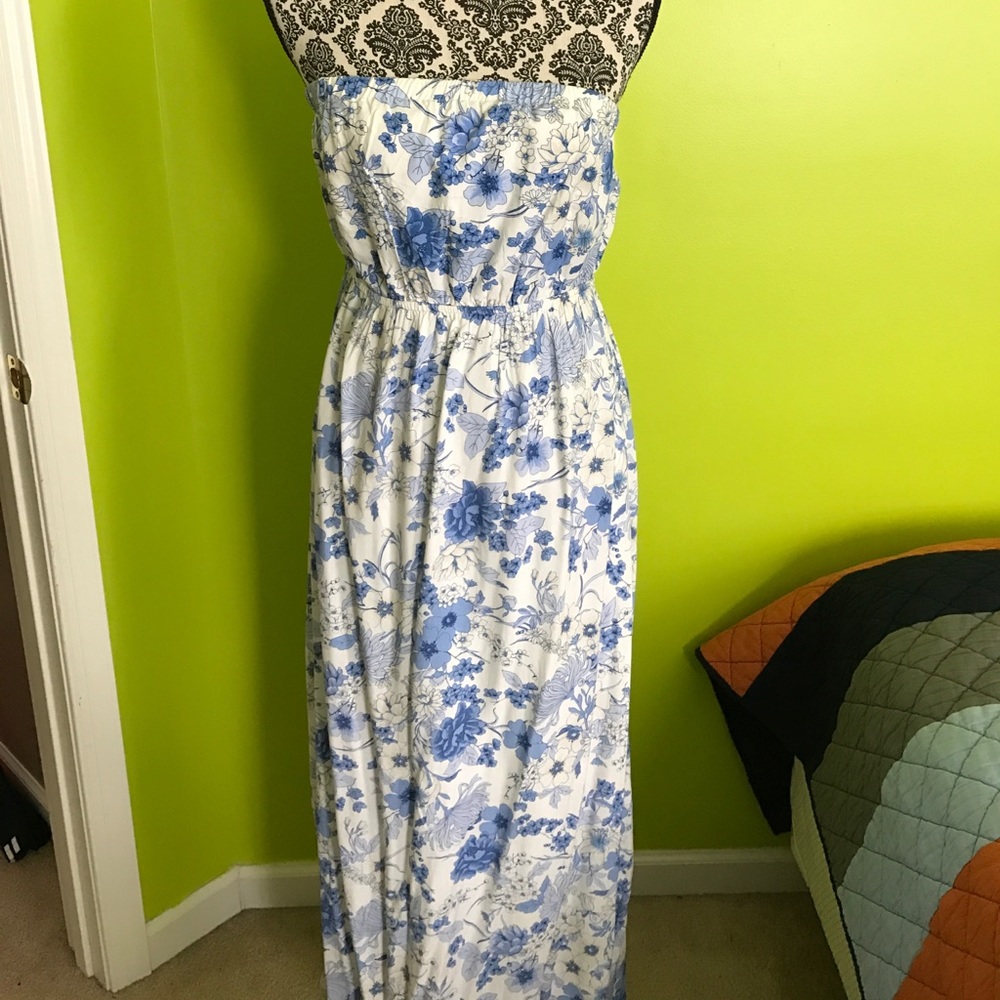 Strapless dress