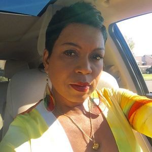 Meet your Posher, Toni