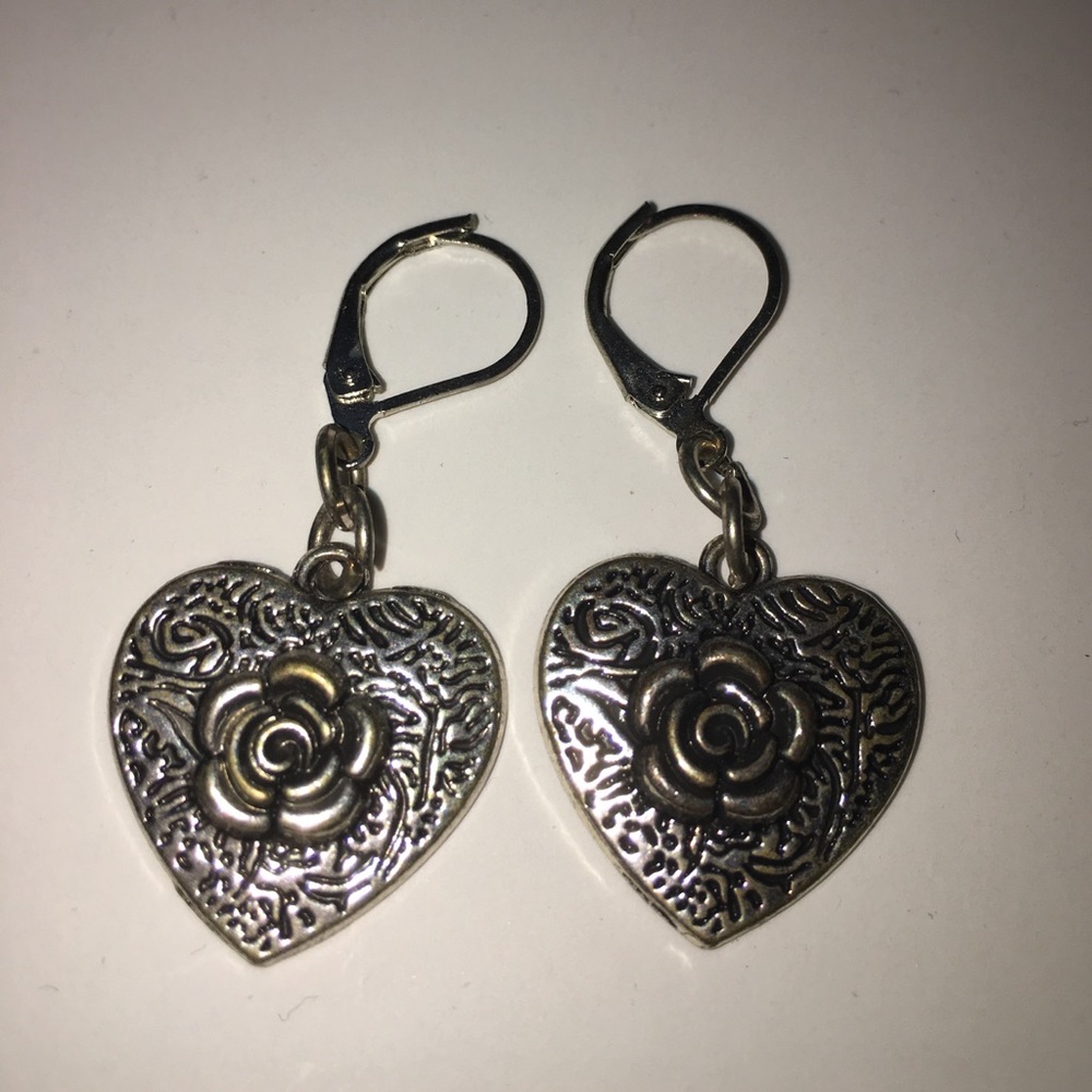 Heart flower silver earrings