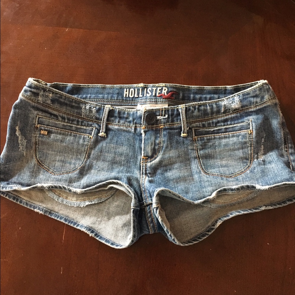 Size 1 Denim Hollister Shorts ☀️🌻