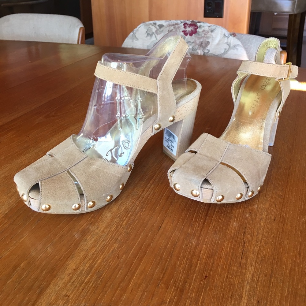 Jessica Bennett Famous Clog Heels with Studs Sz 7