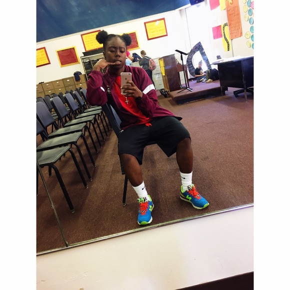 Meet your Posher, Donnie - Picture 2 of 2