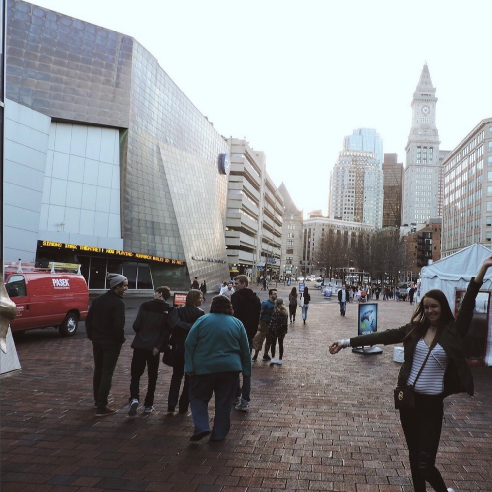 Meet your Posher, Courtnee