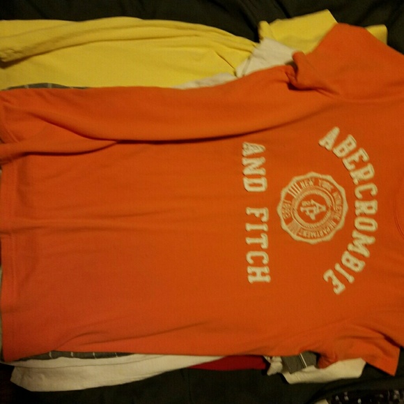 Men's shirt good condition use 2 or 3 times - Picture 4 of 8