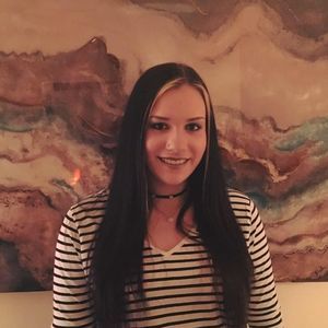 Meet your Posher, Elizabeth