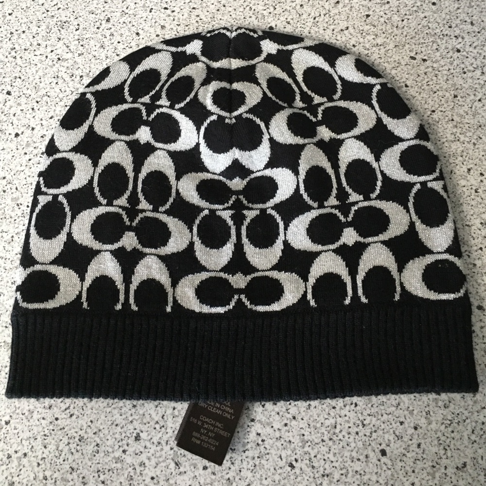 Coach hat never worn.