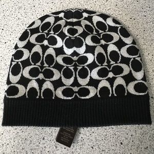 Coach hat never worn.