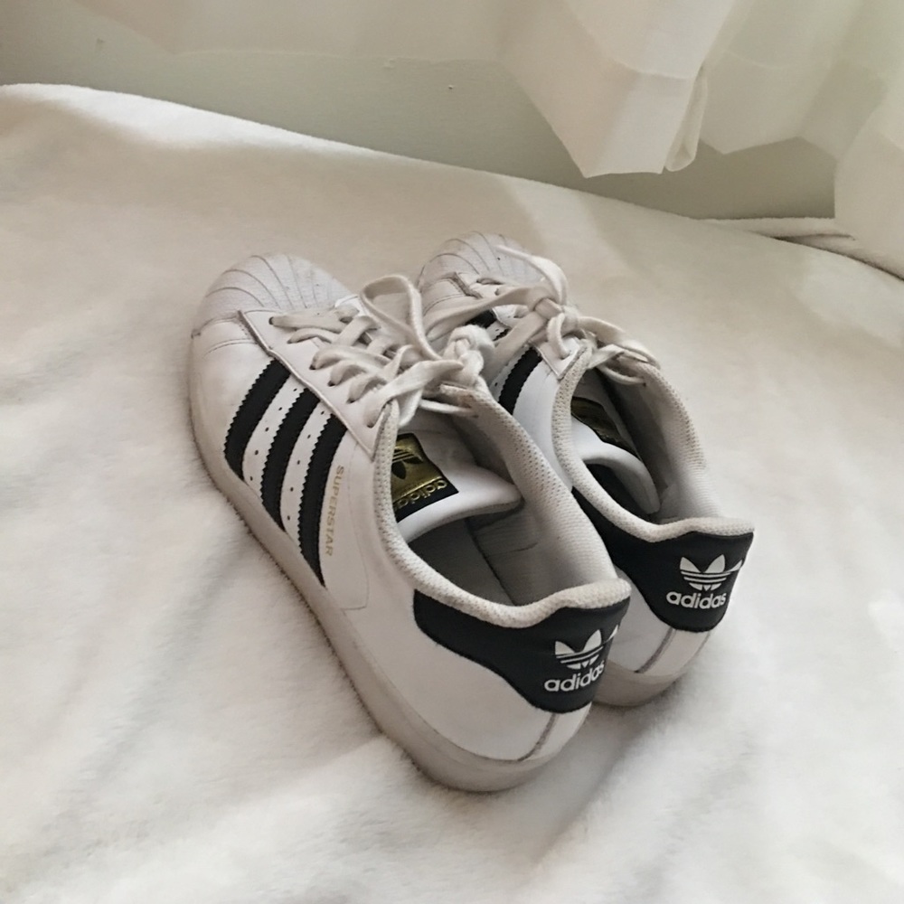 Adidas superstars