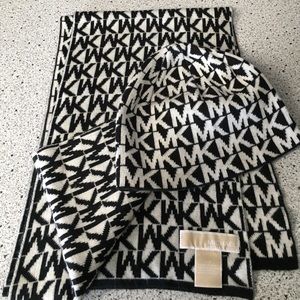 Michael kors hat and scarf set