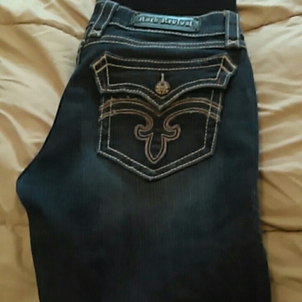 Selling them for 75$. Usually price was 169$