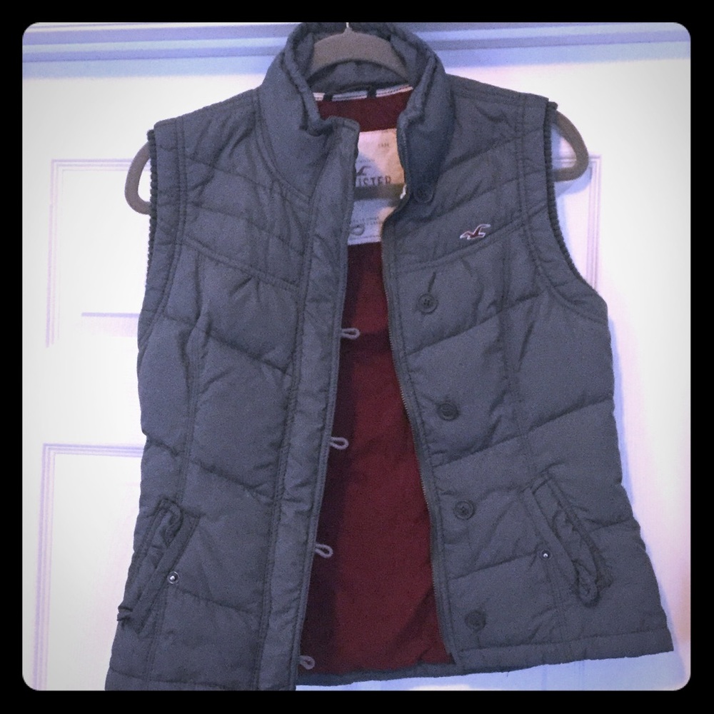 Hollister vest
