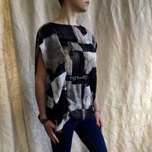 Brand New Vera Wang blouse. A work of art itself!