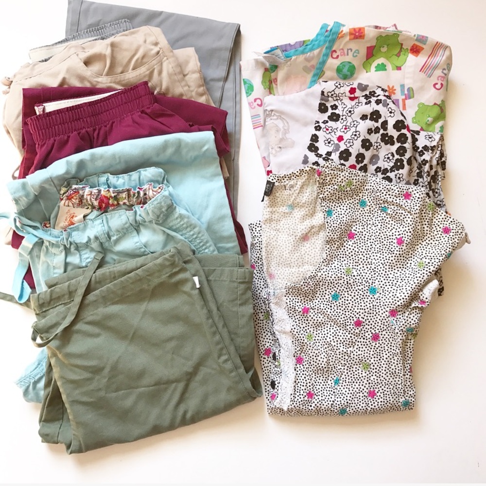 Scrub set