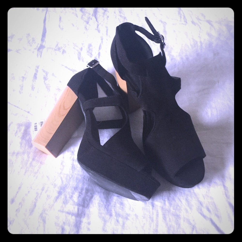 H&M Black faux suede platform