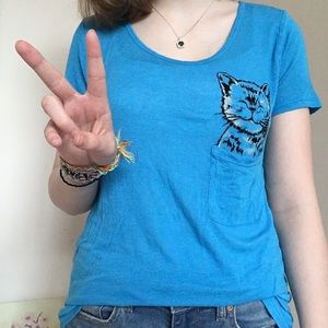 😻 Blue Kitty Pouch Shirt 😻
