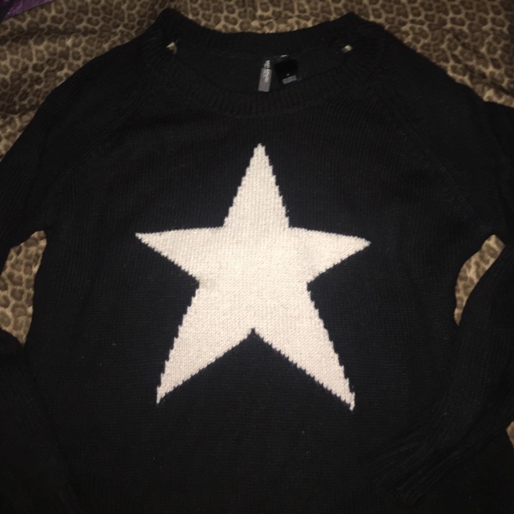 Bisou Bisou Star sweater
