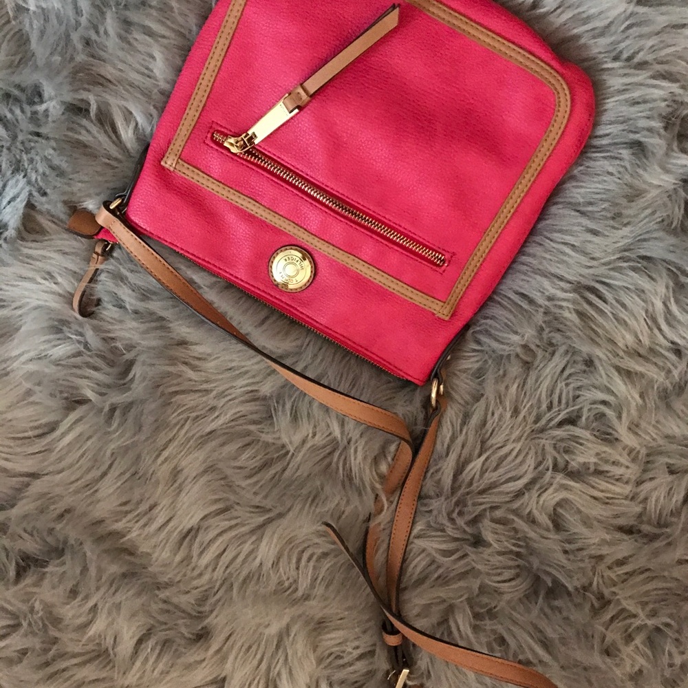 Tommy Hilfiger crossbody