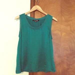 •• Emerald green Forever21 blouse ••
