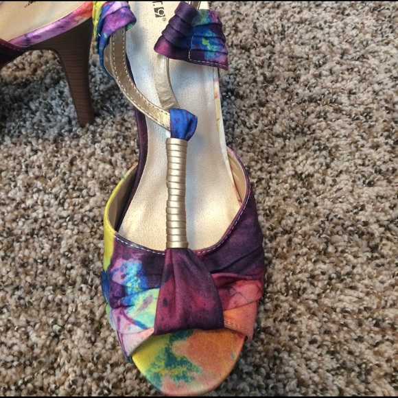 Never worn heels! - Picture 3 of 3