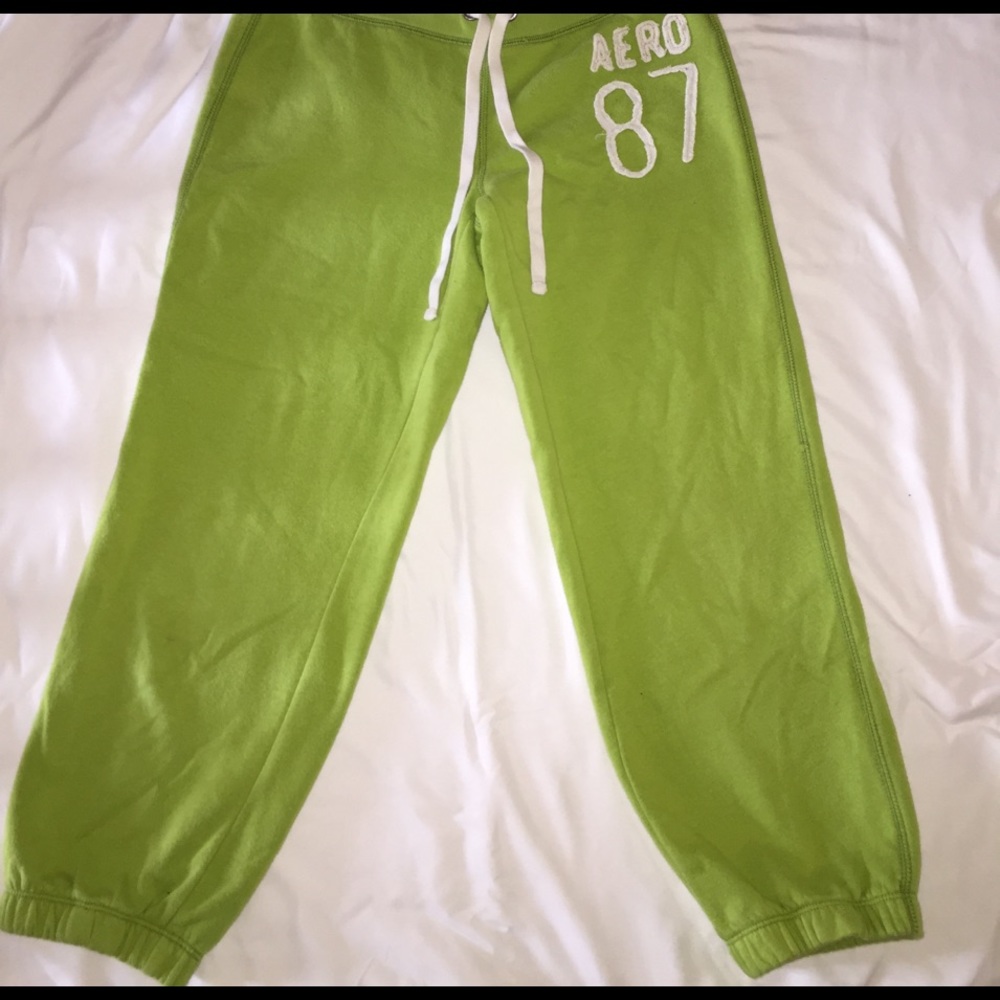Aeropostale green 3/4 pants