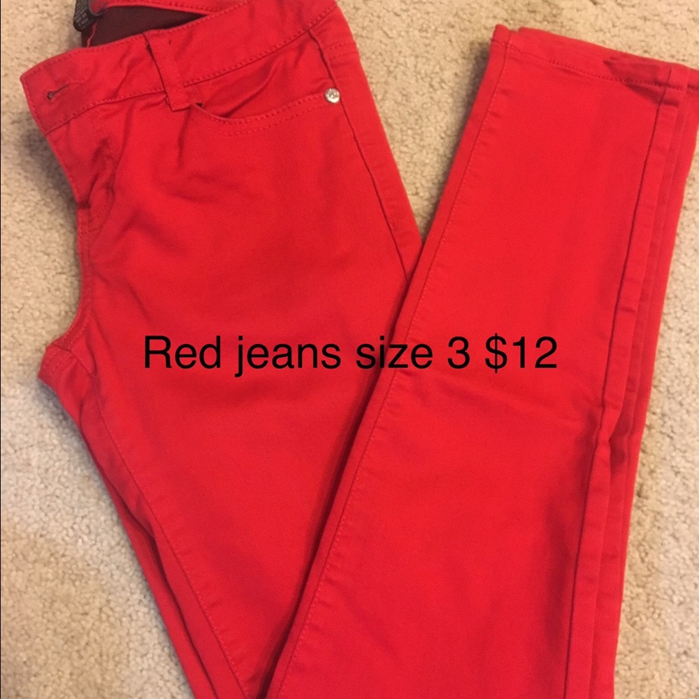 Stretchy red jeans