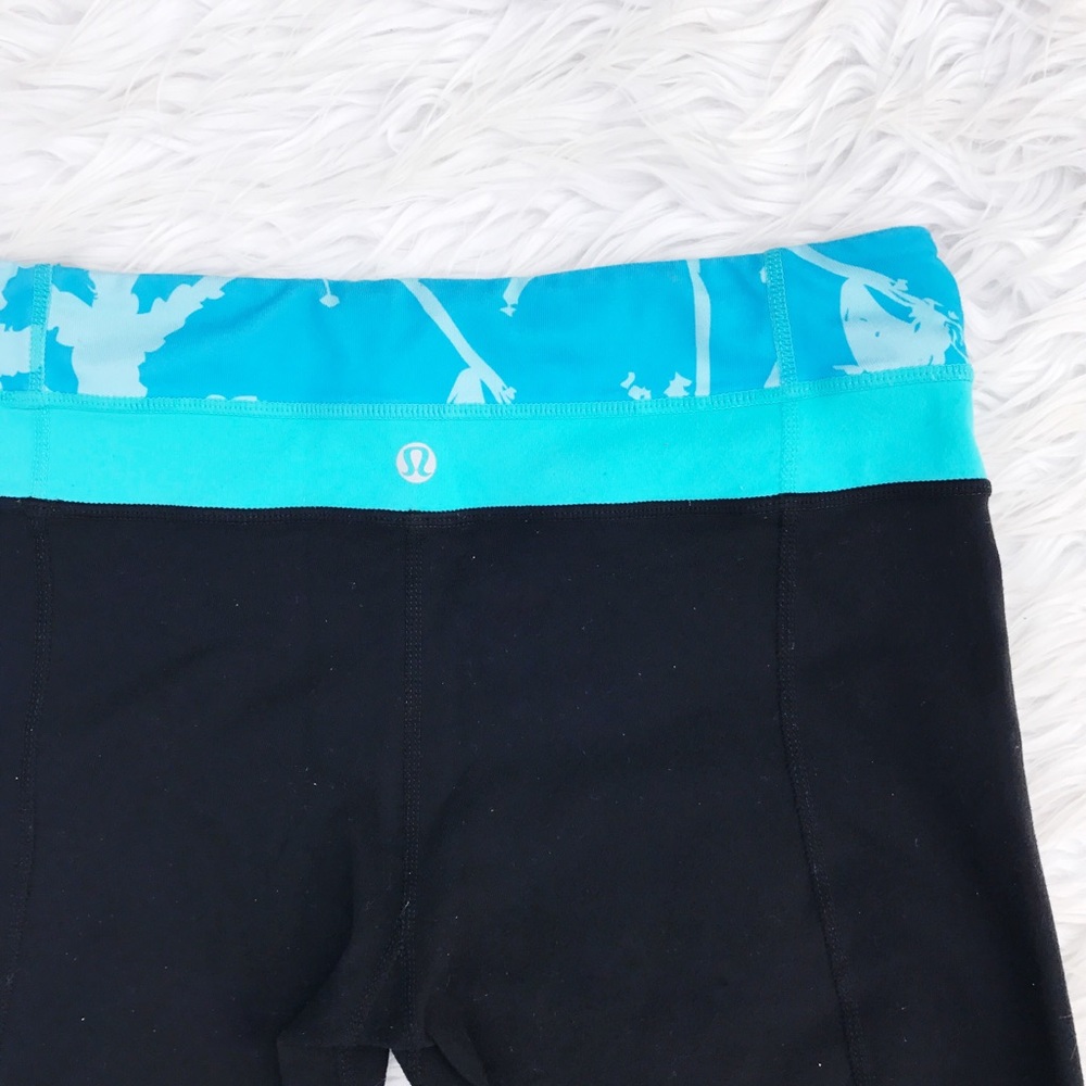 • Lululemon • Crop Pants - Picture 2 of 3
