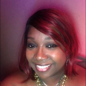 Meet your Posher, Denise