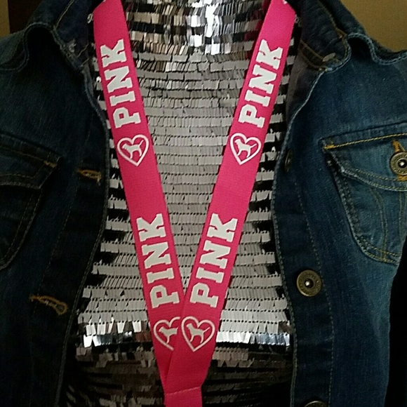 💕🐶 1 PINK VICTORIA'S SECRET LANYARD 💕🐶 - Picture 2 of 4