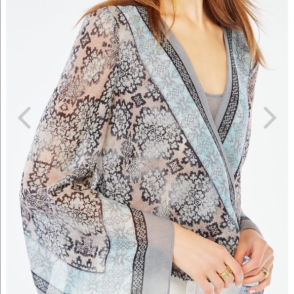 BCBG BLOUSE - Picture 1 of 6