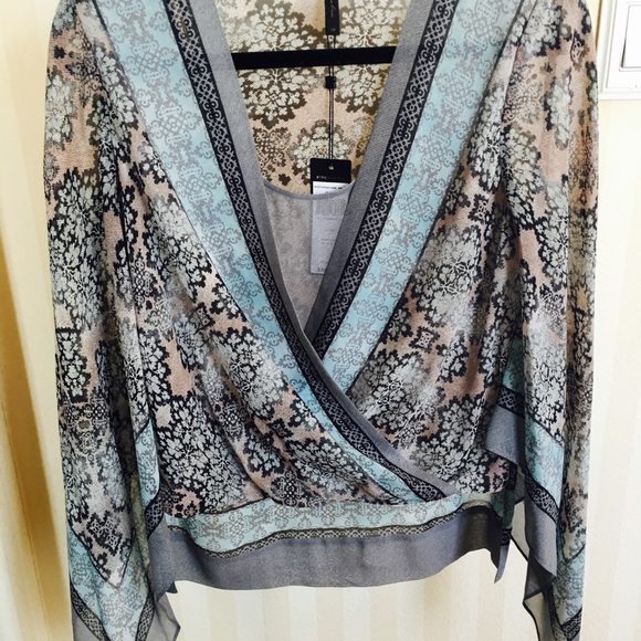 BCBG BLOUSE - Picture 5 of 6