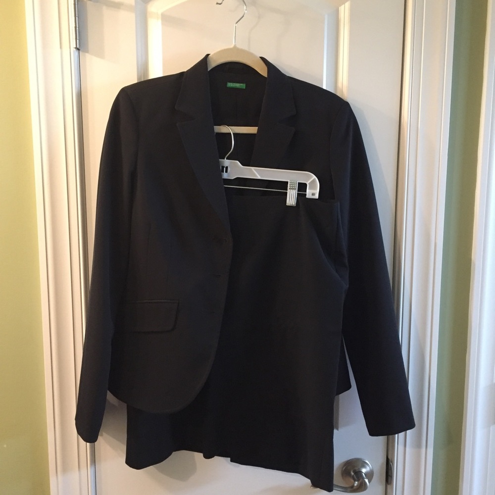 United colors of Benetton Black skirt suit