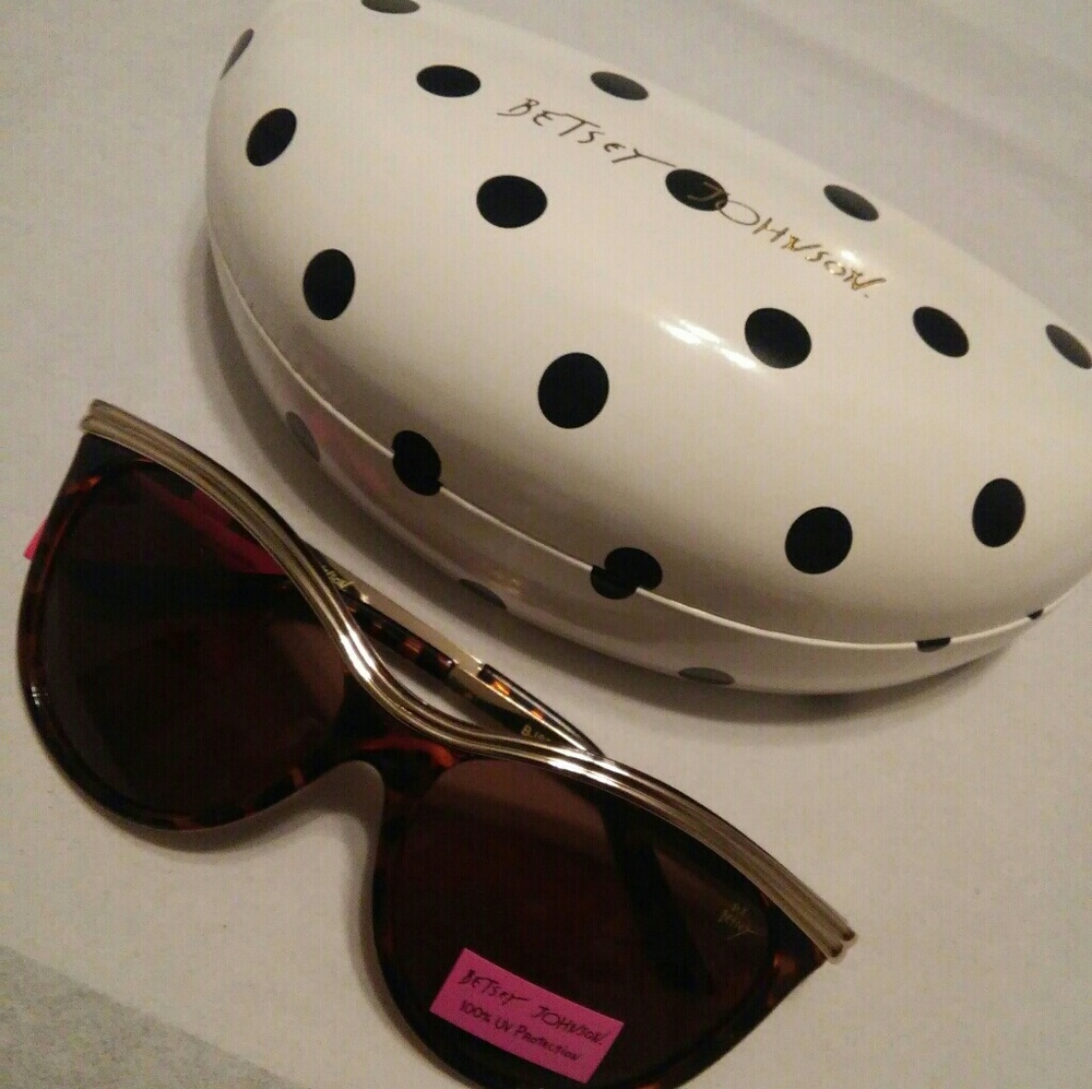 Betsy Johnson sunglasses bundle