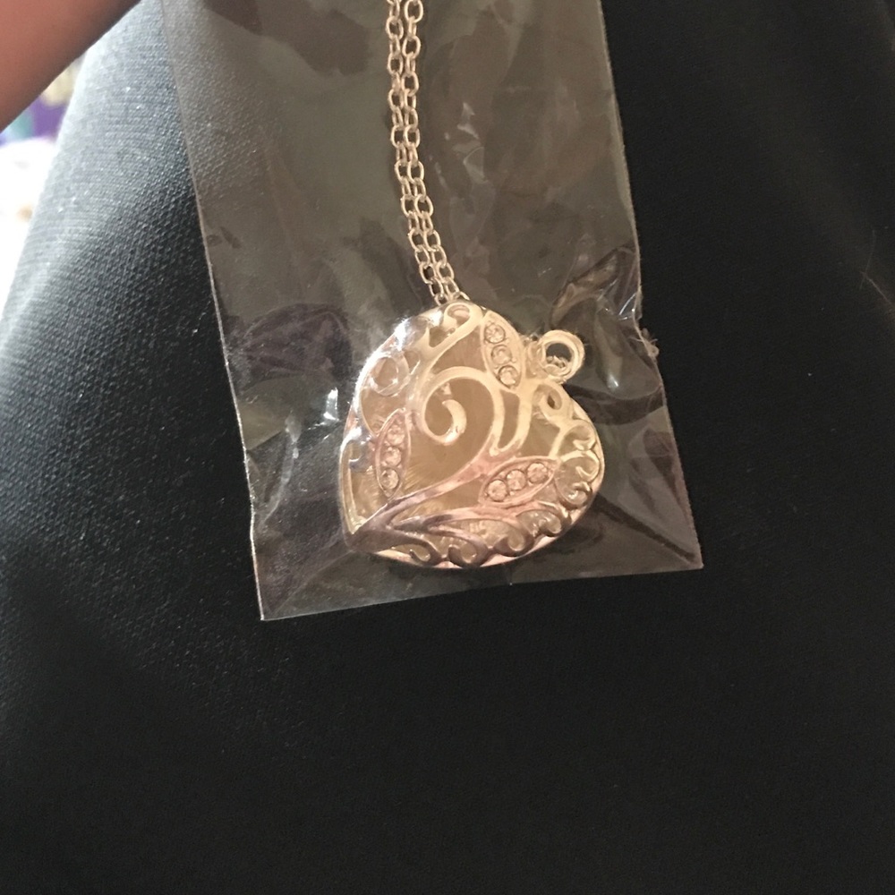 Super cute necklace.