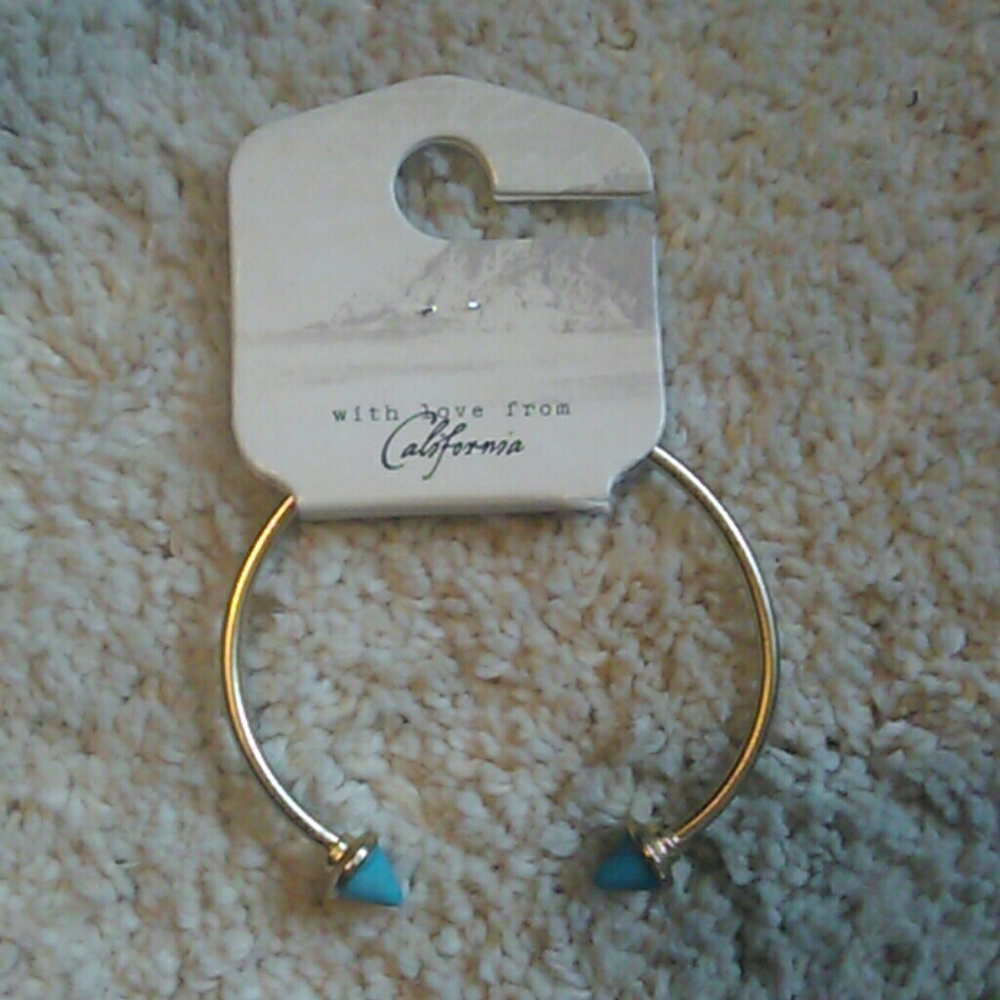 Turquoise accent bracelet