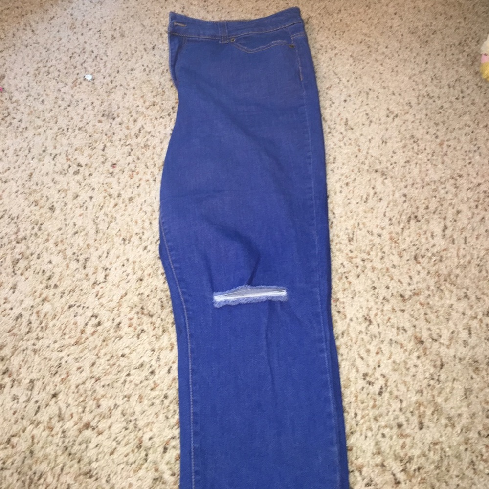 Forever21 knee slit jeans