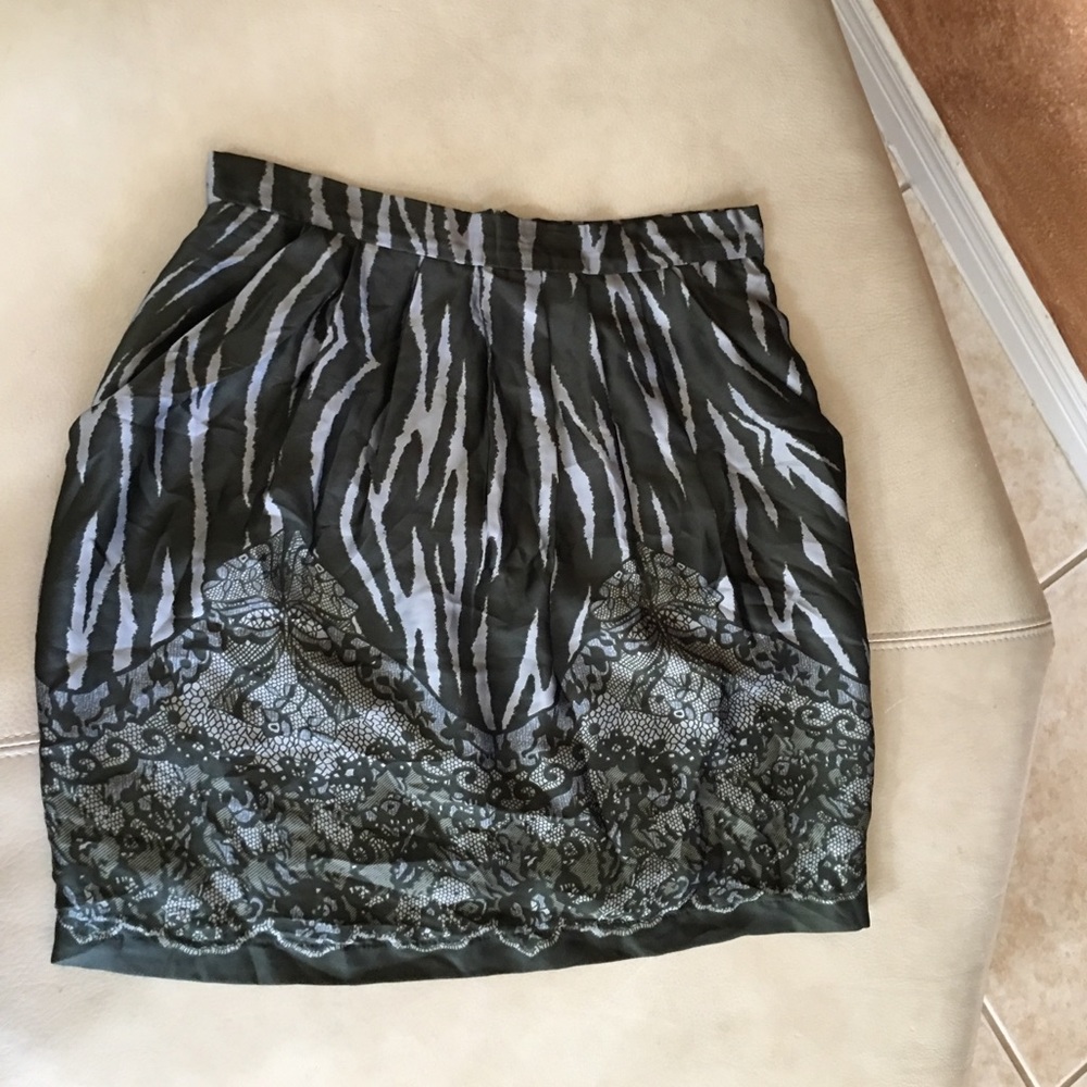 Collective Concepts size Medium Skirt