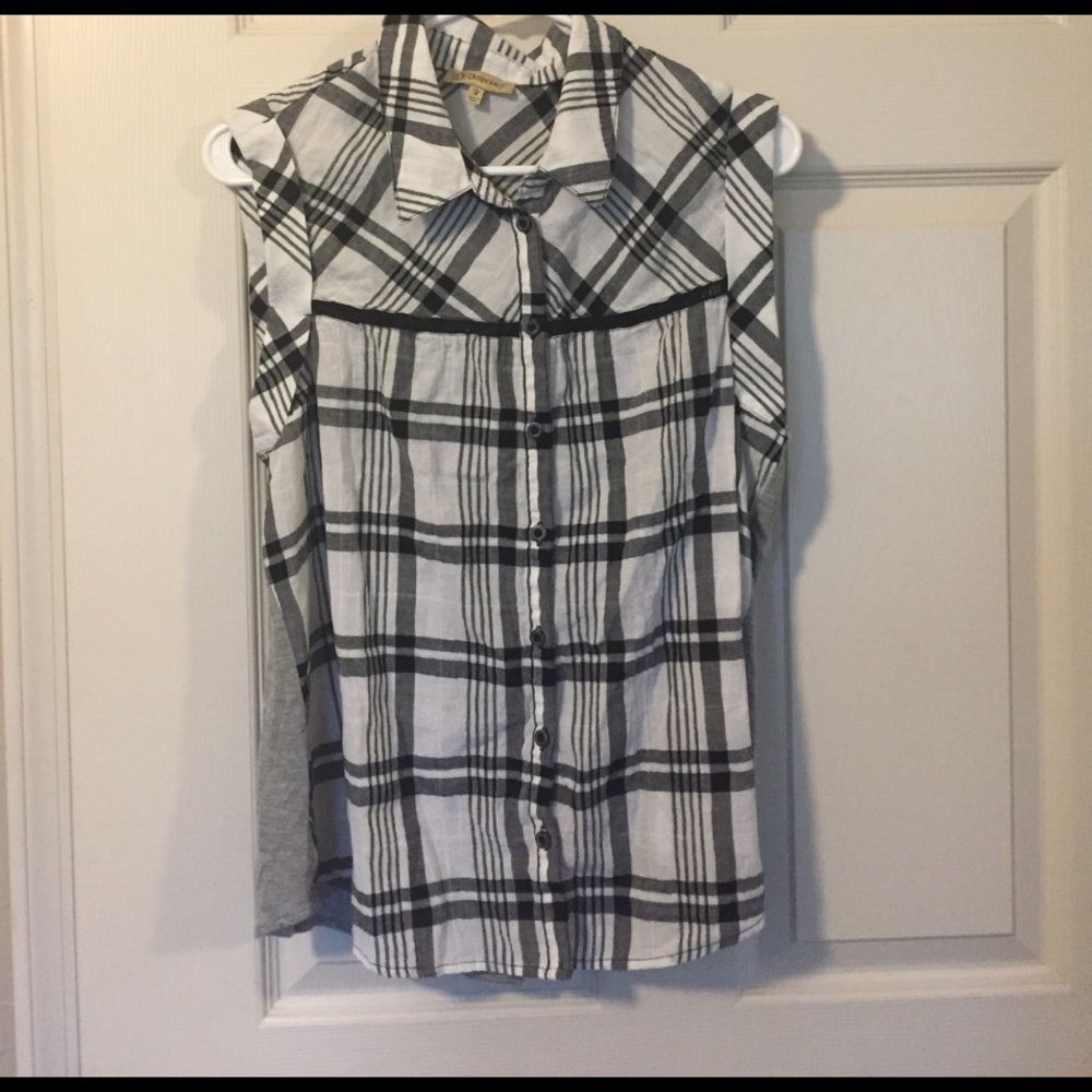 Short sleeve shirt