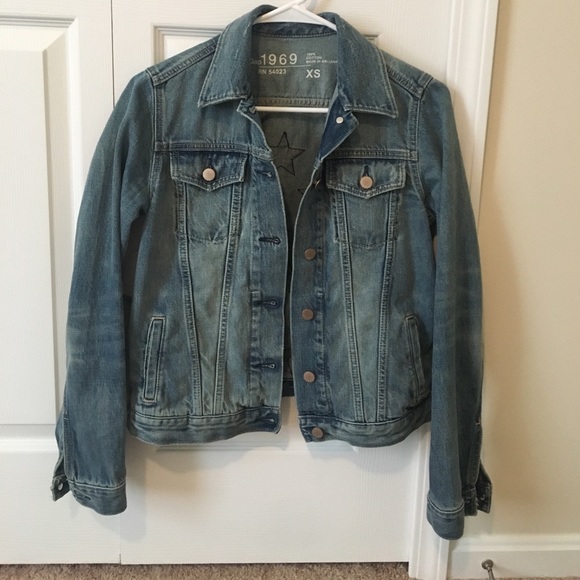 GAP Jackets & Blazers - NWT Gap Jean Jacket XS
