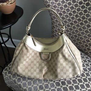Gucci GG signature canvas D Hobo bag