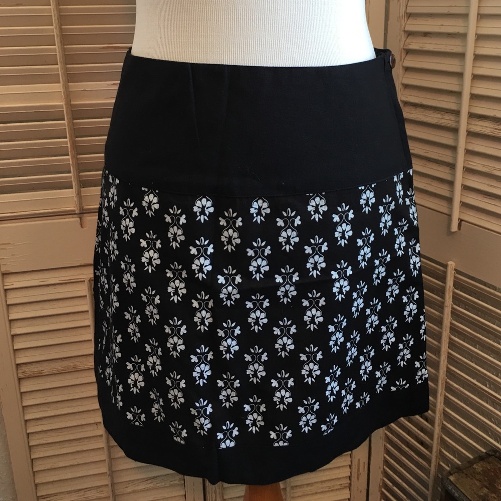 Black and White Flowered Mini Skirt