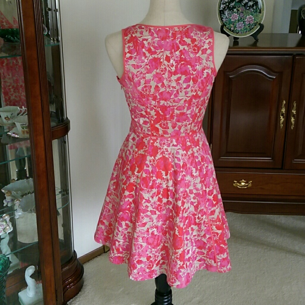 Jessica Simpson dress - Picture 2 of 5