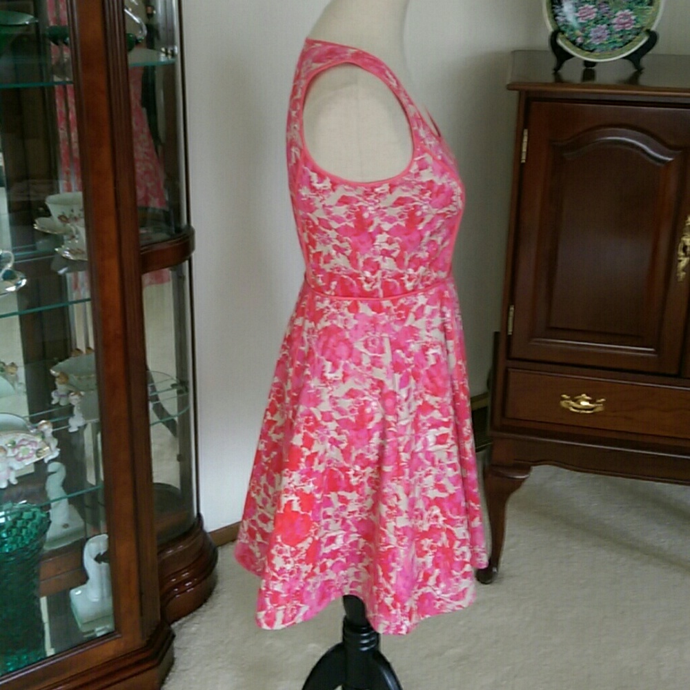 Jessica Simpson dress - Picture 3 of 5
