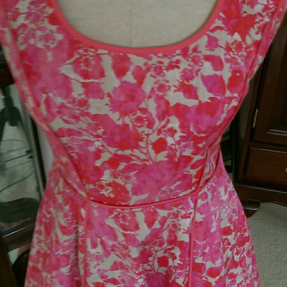 Jessica Simpson dress - Picture 4 of 5