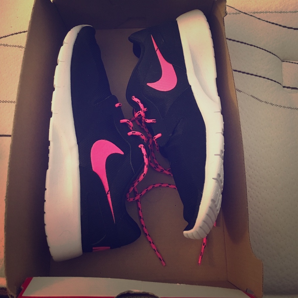 Nike Kaishi