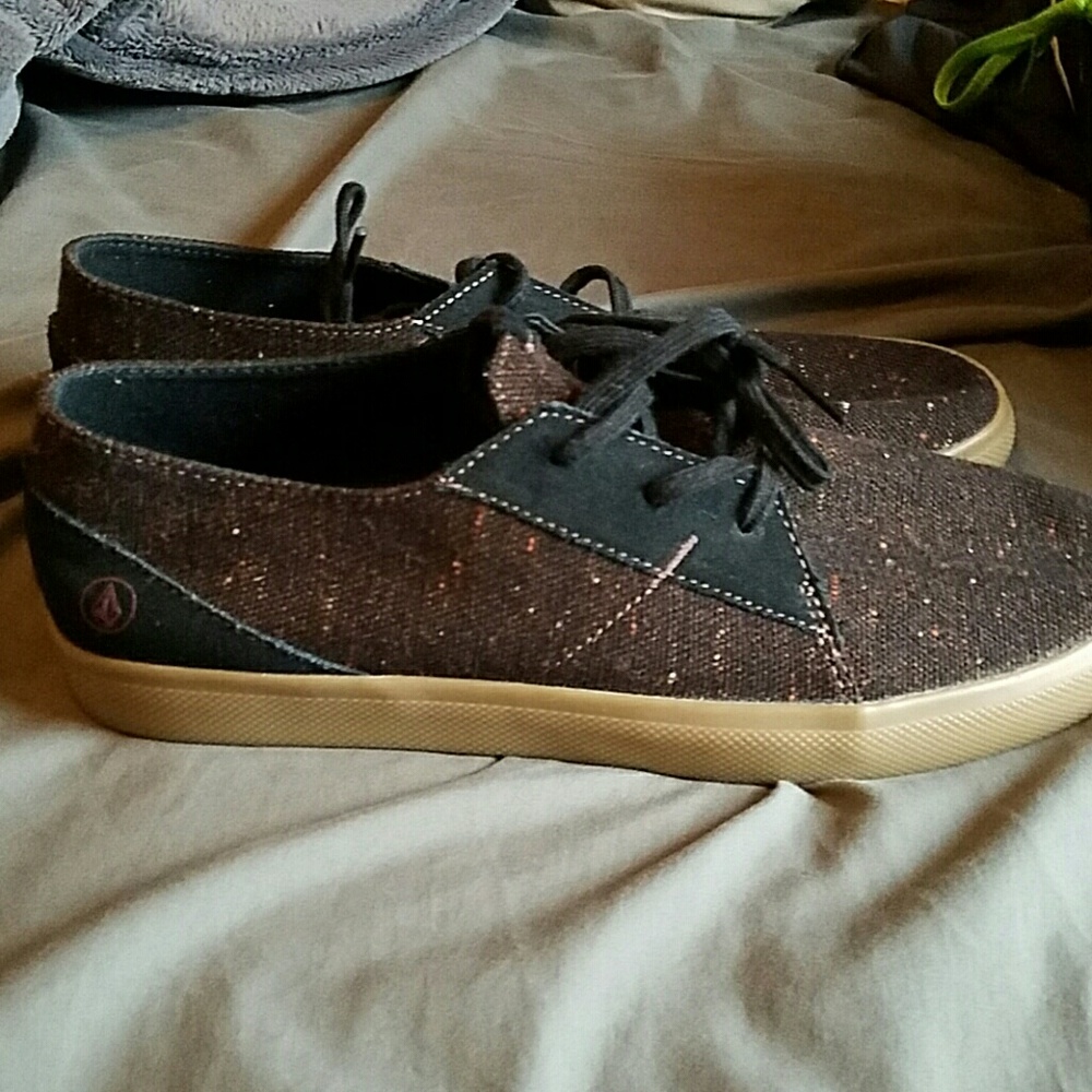 Volcom sneakers. New never worn.