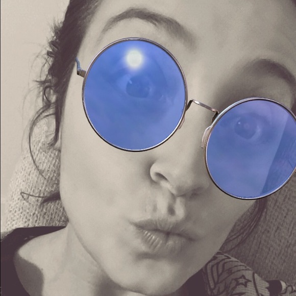 Meet your Posher, Paula - Picture 1 of 1