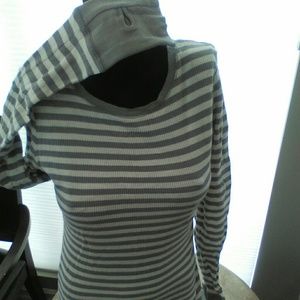 Thermal With Thumb Holes sz XL Thermal With Thumb Holes sz XL