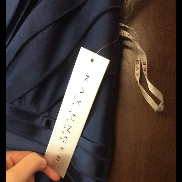 Beautiful brand new Navy blue Kate Unger gown. - Picture 2 of 4