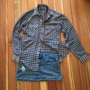 levis button up long sleeved shirt